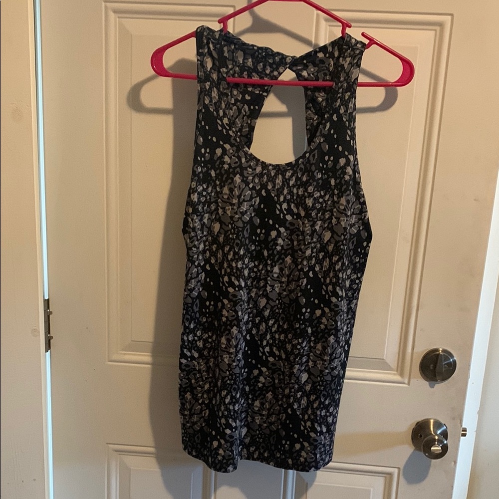 NWOT Nordstrom’s Marika brand * Black and Gray Patterned Tank Top XL US